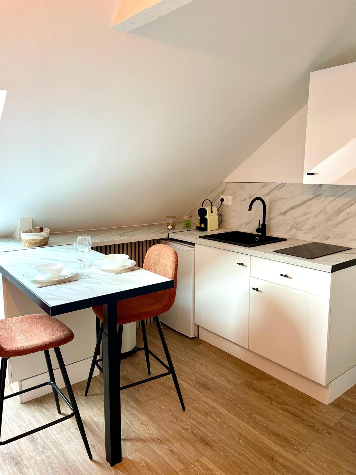 L'Ecluse - Appartement Tinteniac Екстер'єр фото